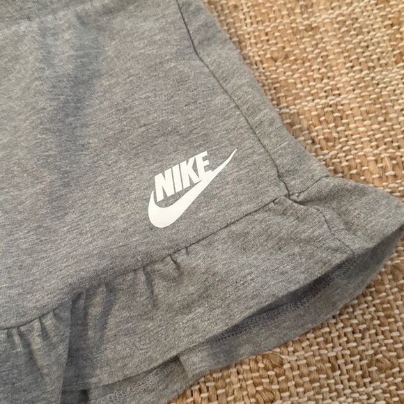 Nike Gray Cotton Ruffle Hem Girls Tennis Athletic Skort Skirt 3T - Picture 2 of 5